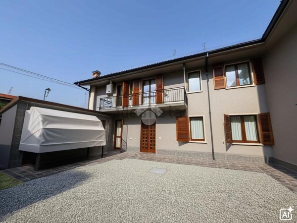 appartamento in vendita ad Erbusco in zona Spina