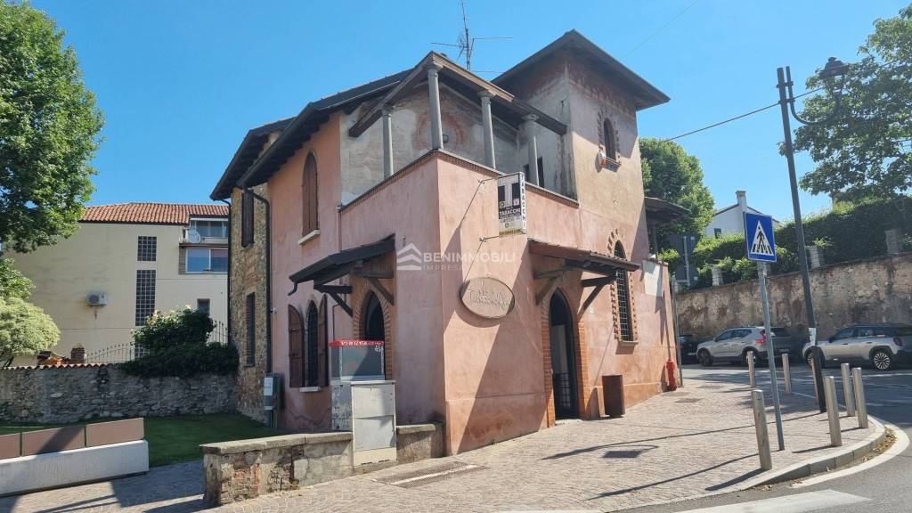 negozio in vendita ad Erbusco