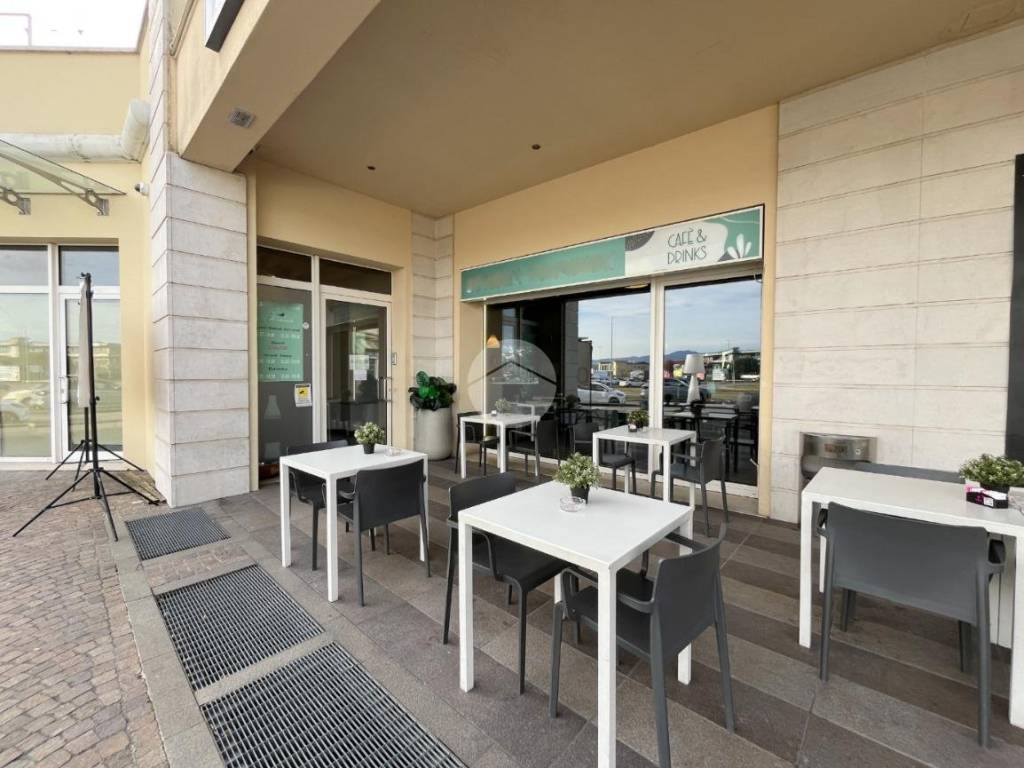 negozio in vendita ad Erbusco in zona Zocco