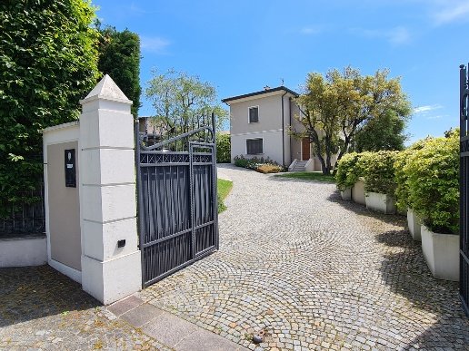 casa indipendente in vendita ad Erbusco in zona Pedergnano