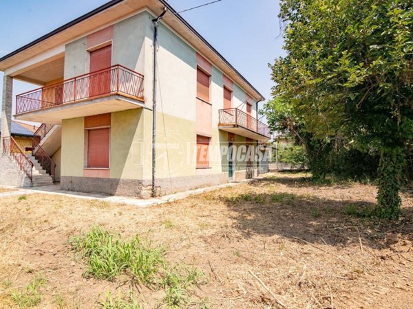 casa indipendente in vendita ad Erbusco in zona Villa