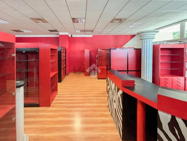 ufficio in vendita ad Erbusco in zona Villa