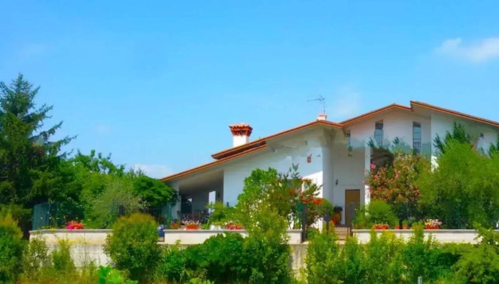 casa indipendente in vendita ad Erbusco in zona Villa