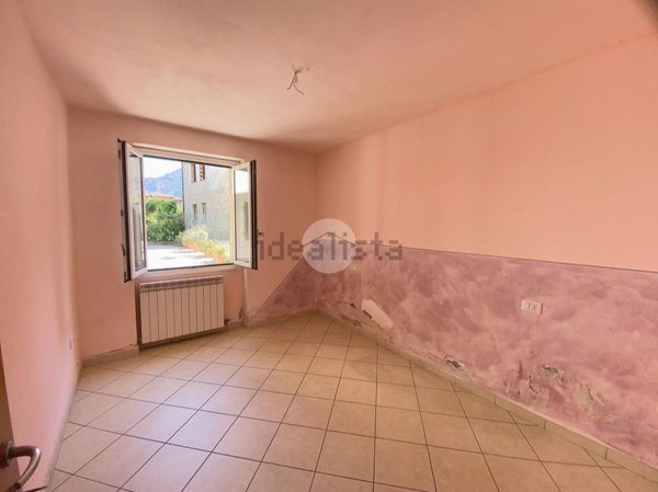 appartamento in vendita ad Esine in zona Sacca
