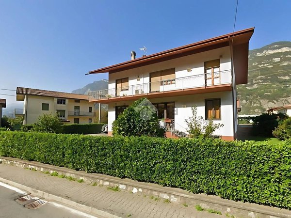 appartamento in vendita ad Esine