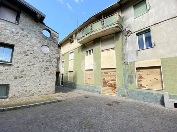 casa indipendente in vendita ad Esine in zona Sacca