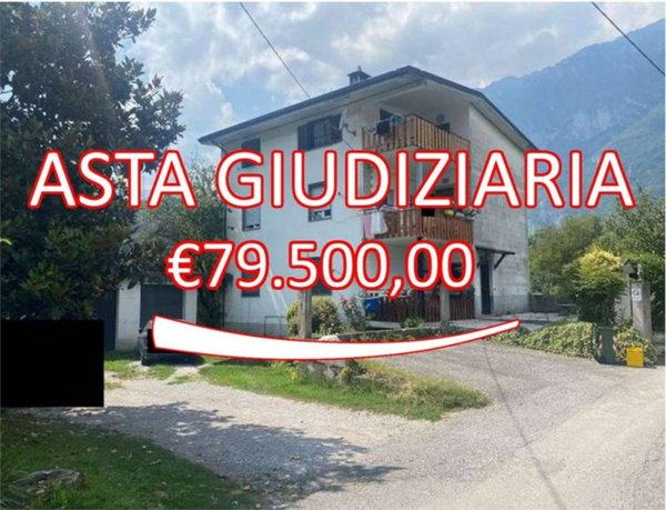 appartamento in vendita ad Esine in zona Sacca