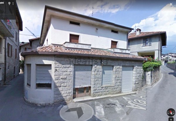 casa indipendente in vendita ad Esine