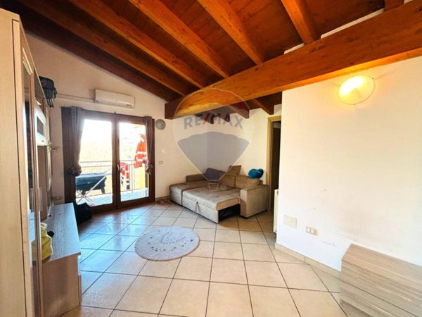 appartamento in vendita ad Esine in zona Sacca