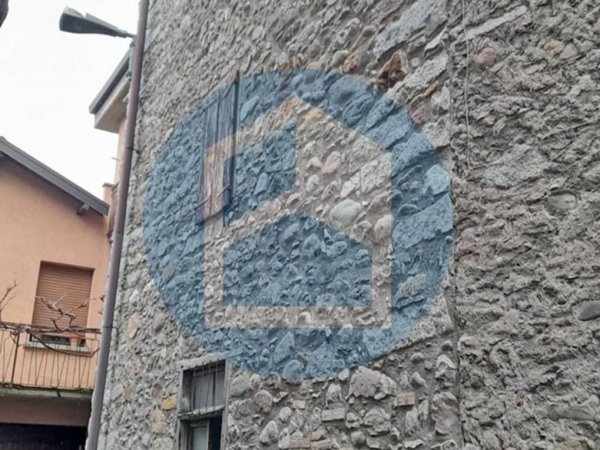 appartamento in vendita ad Esine