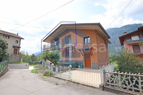 appartamento in vendita ad Esine in zona Sacca