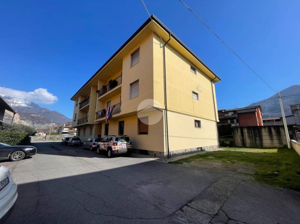 appartamento in vendita ad Esine