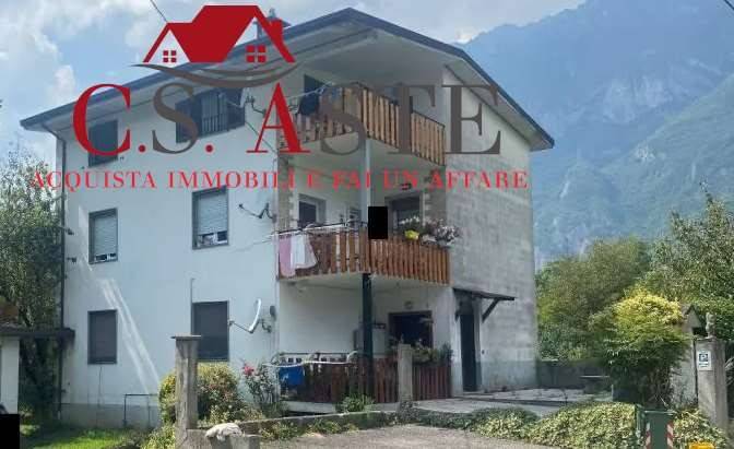 appartamento in vendita ad Esine in zona Sacca