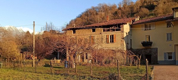 casa indipendente in vendita ad Esine