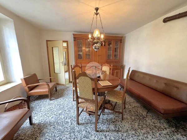 casa indipendente in vendita ad Esine in zona Sacca