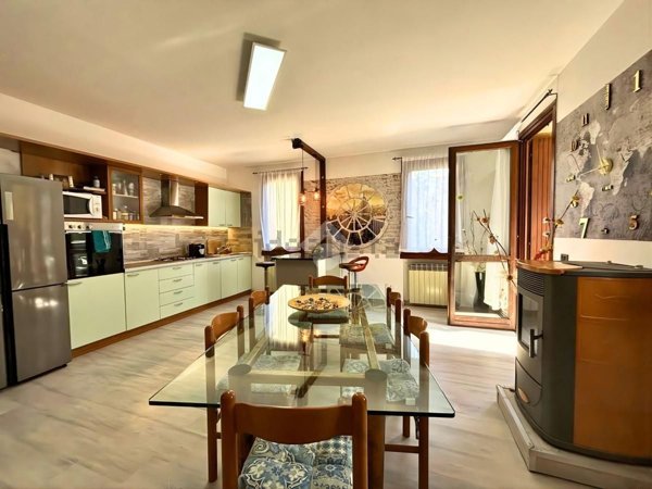 appartamento in vendita ad Esine