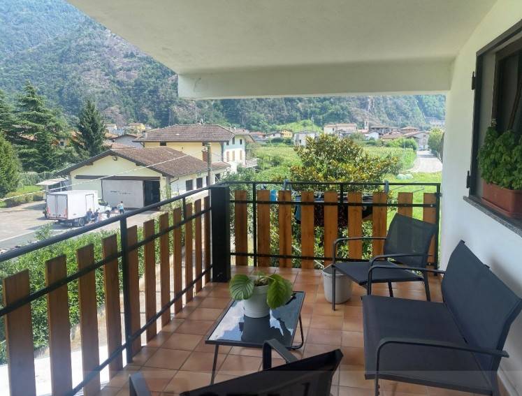 appartamento in vendita ad Esine in zona Sacca