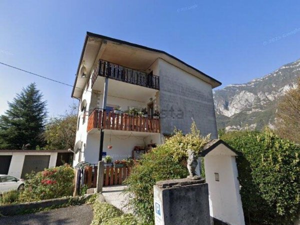 appartamento in vendita ad Esine