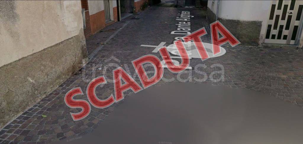 appartamento in vendita ad Esine in zona Sacca