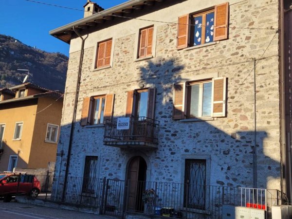 appartamento in vendita ad Esine