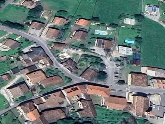 appartamento in vendita ad Esine in zona Plemo