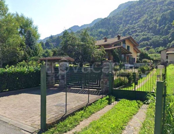 casa indipendente in vendita ad Esine in zona Plemo