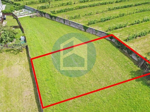 terreno edificabile in vendita ad Esine