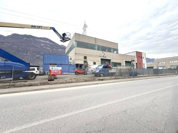 casale in vendita ad Esine