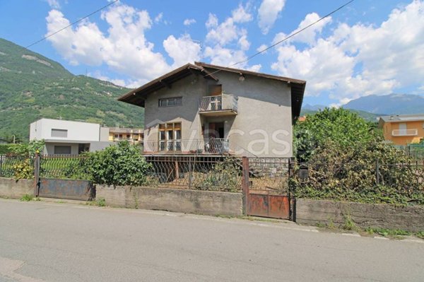 casa indipendente in vendita ad Esine