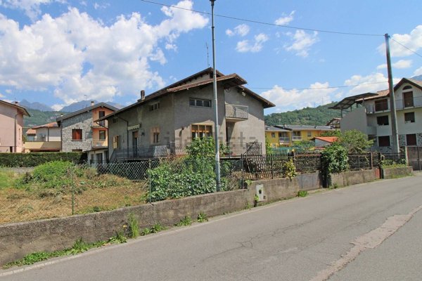 casa indipendente in vendita ad Esine