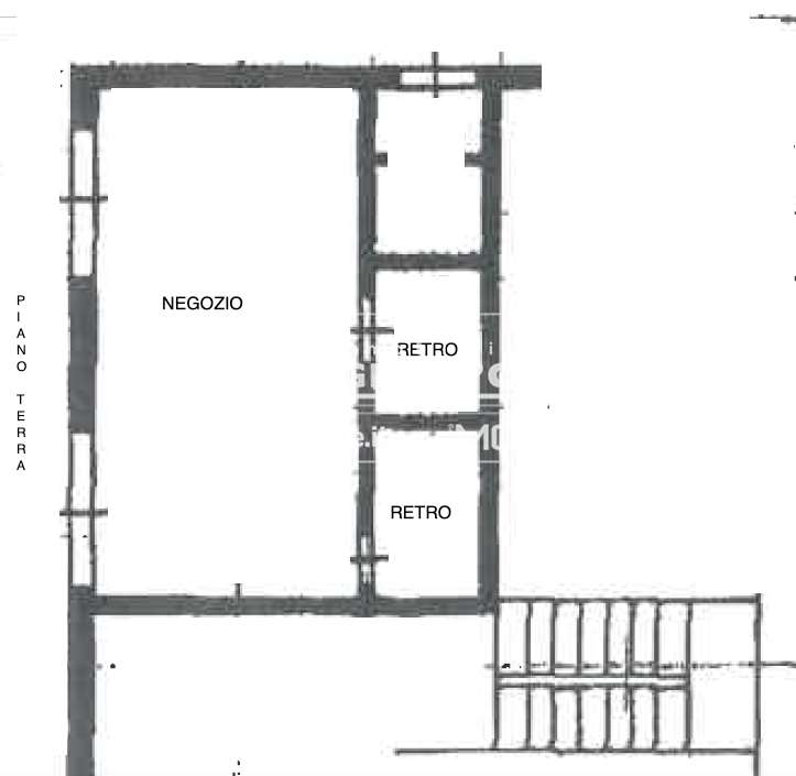 negozio in vendita ad Esine in zona Sacca