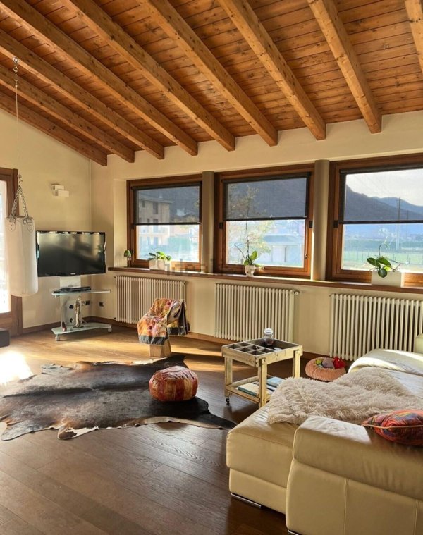 casa indipendente in vendita ad Esine in zona Sacca