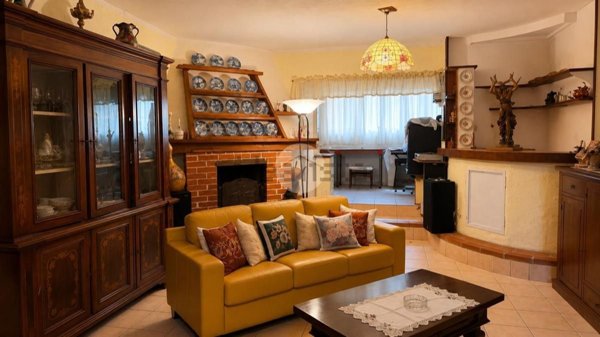 casa indipendente in vendita ad Esine