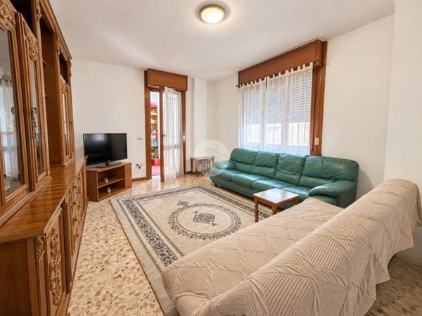 casa indipendente in vendita ad Esine