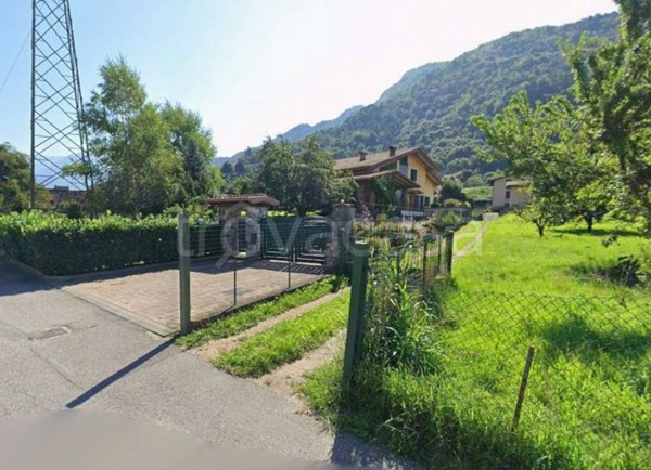 casa indipendente in vendita ad Esine in zona Plemo