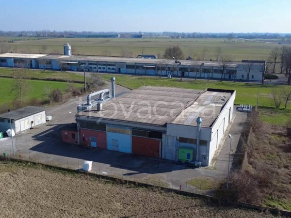locale commerciale in vendita a Fiesse in zona Cadimarco