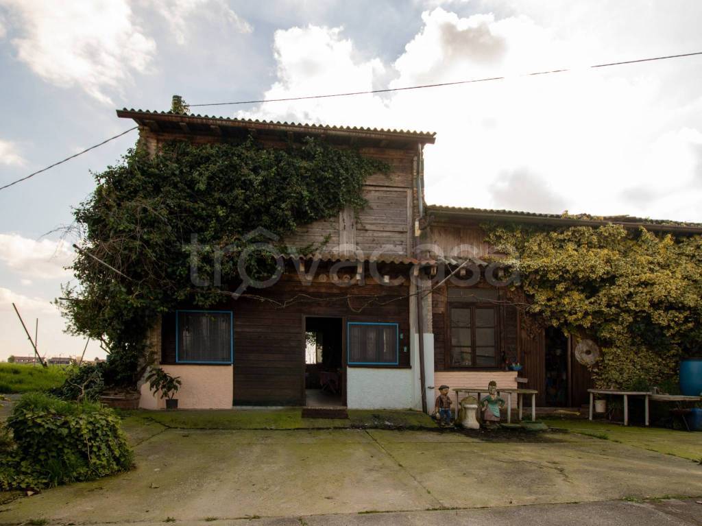 casa indipendente in vendita a Fiesse