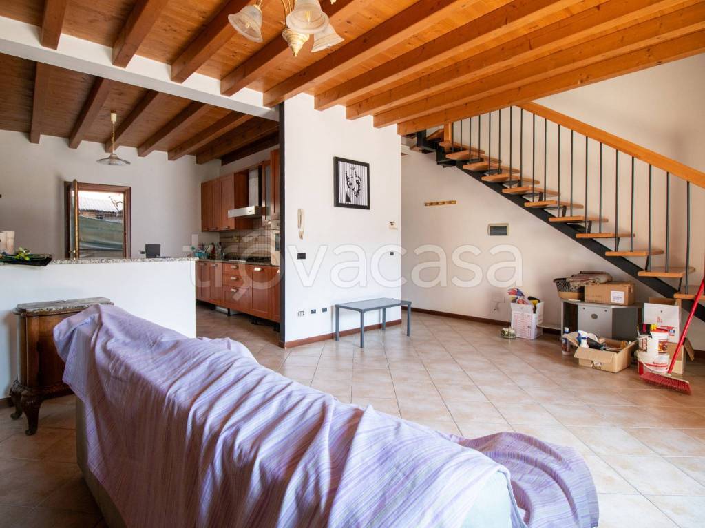 casa indipendente in vendita a Fiesse