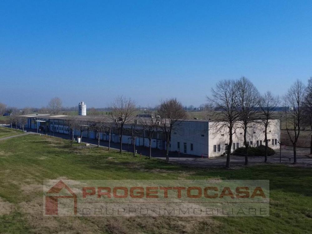 capannone in vendita a Fiesse in zona Cadimarco