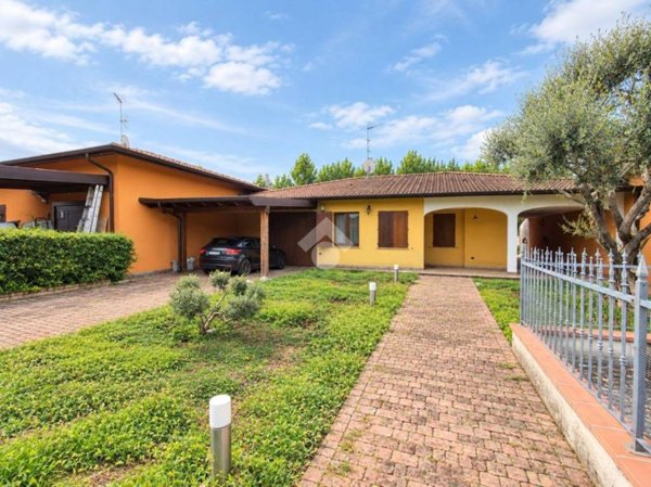 casa indipendente in vendita a Fiesse