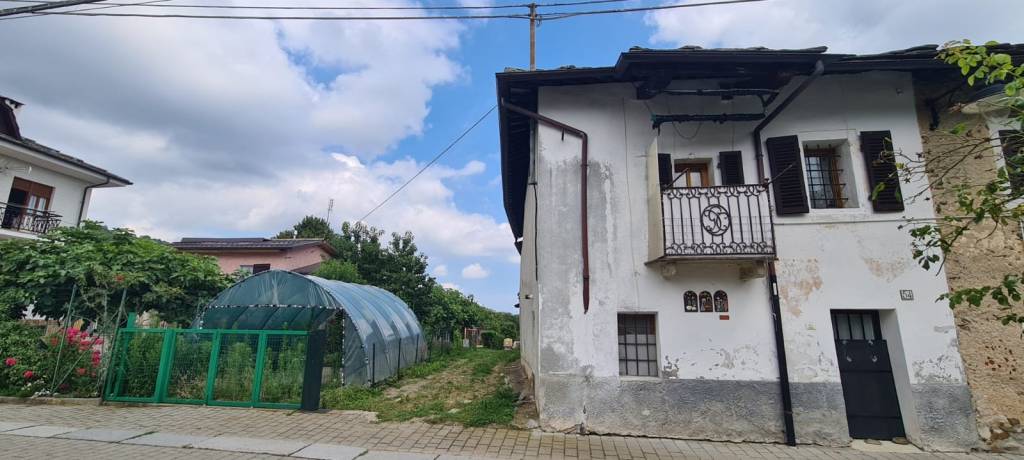 casa indipendente in vendita a Castelnuovo Nigra