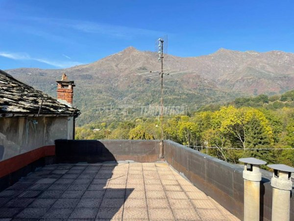 casa indipendente in vendita a Castelnuovo Nigra