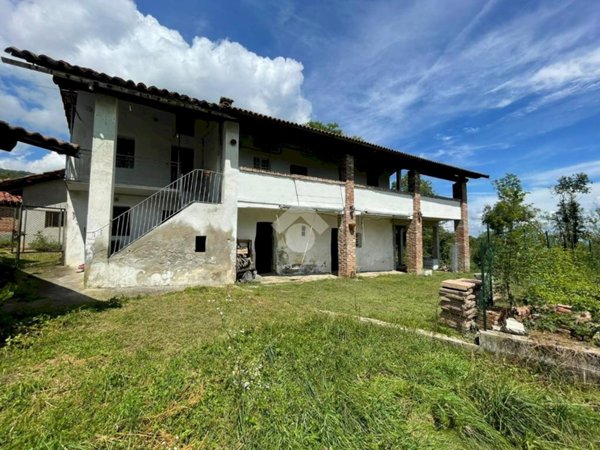 casa indipendente in vendita a Castelnuovo Nigra