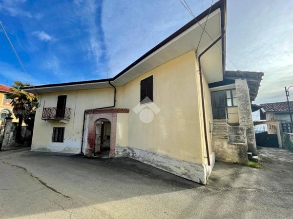 casa indipendente in vendita a Castelnuovo Nigra