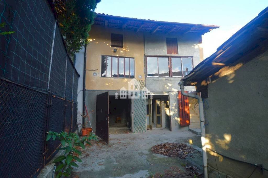 casa indipendente in vendita a Castelnuovo Nigra