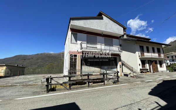 casa indipendente in vendita a Castelnuovo Nigra