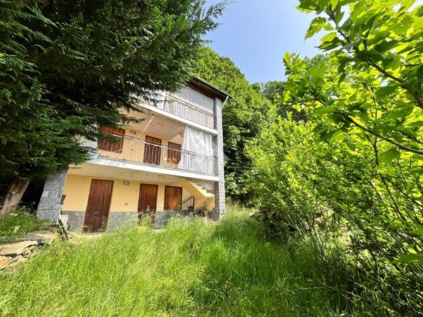 casa indipendente in vendita a Castelnuovo Nigra