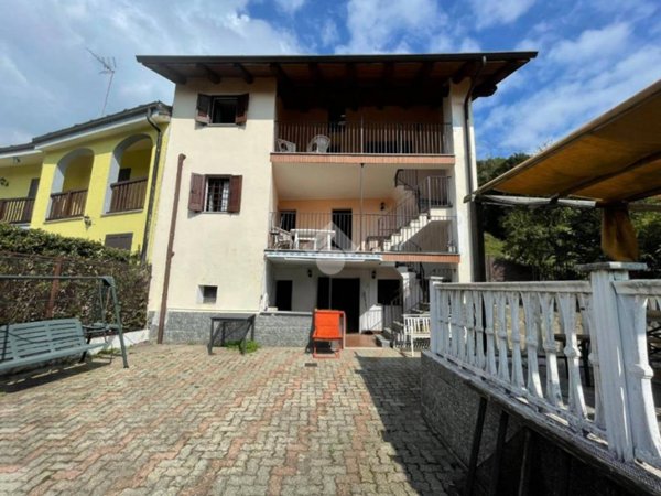 casa semindipendente in vendita a Castelnuovo Nigra