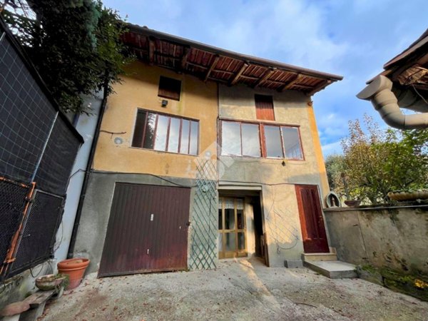 casa semindipendente in vendita a Castelnuovo Nigra