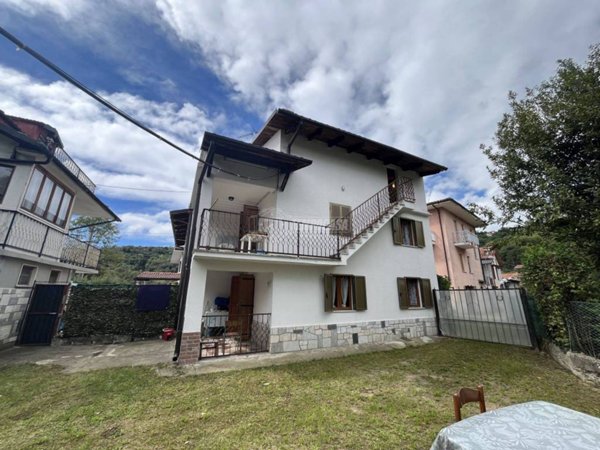 casa indipendente in vendita a Castelnuovo Nigra